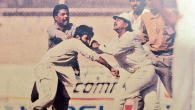 Kris Srikkanth got into a scuffle with a fan during the 1989 Karachi Test (Indian History Pics - X) Kris Srikkanth got into a scuffle with a fan during the 1989 Karachi Test (Indian History Pics - X)