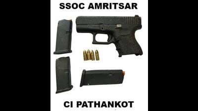 Weapon seized by cops. (HT) Weapon seized by cops. (HT)