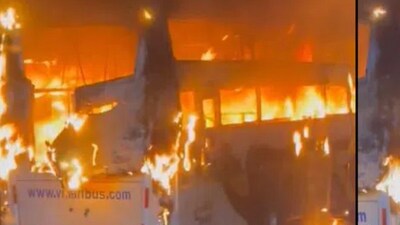 హైదరాబాద్-విజయవాడ హైవేపై బస్సు దగ్ధం హైదరాబాద్-విజయవాడ హైవేపై బస్సు దగ్ధం