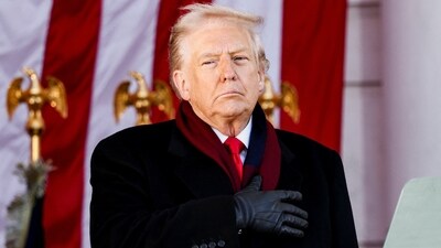 U.S. President Donald Trump places a hand over his heart during a Veterans Day ceremony at Arlington National Cemetery in Arlington, Virginia, U.S., November 11, 2025. (Reuters)