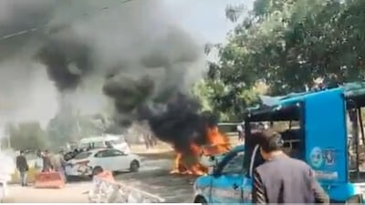 ইসলামাবাদে গাড়ি বিস্ফোরণ! দিল্লি ব্লাস্টের পরদিনই কেঁপে উঠল পাকিস্তানের মাটি, চাঞ্চল্য