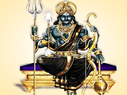 <p>చెత్త లేదా విరిగిపోయిన వస్తువులు - పగిలిన పాత్రలు, ఫర్నిచర్ లేదా చెత్తను పశ్చిమ దిక్కులో ఉంచడం ద్వారా శని దేవుడికి  కోపం వస్తుంది. ఇది ఇంటిలో వ్యతిరేక శక్తిని పెంచుతుంది. పనులకు అంతరాయం కలిగిస్తుందని నమ్ముతారు. విరిగిపోయిన వస్తువులను వెంటనే పారవేయండి. అలాగే, ఈ దిశలో పరిశుభ్రతను ఉంచండి, తద్వారా శని సంతోషంగా ఉంటాడు.</p>