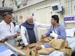 Prime Minister meets a man who was injured during the car blast near Red Fort. Prime Minister meets a man who was injured during the car blast near Red Fort.