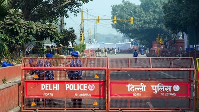 New Delhi, Nov 12 (ANI): Delhi Police personnel and Rapid Action Force (RAF) seen near the Red Fort area as security tightened after a blast took place, in New Delhi on Wednesday. (ANI Photo/Atul Kumar Yadav) (Atul Kumar Yadav)