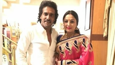 Bengaluru Police have apprehended a Bihar man for hacking actress Priyanka Upendra's WhatsApp and siphoning ₹1.5 lakh. Bengaluru Police have apprehended a Bihar man for hacking actress Priyanka Upendra's WhatsApp and siphoning ₹1.5 lakh.