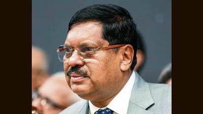 Kishore, a suspended advocate, suddenly approached the dais during court proceedings before the CJI’s bench and attempted to remove his shoe before being restrained by security personnel. Kishore, a suspended advocate, suddenly approached the dais during court proceedings before the CJI’s bench and attempted to remove his shoe before being restrained by security personnel.