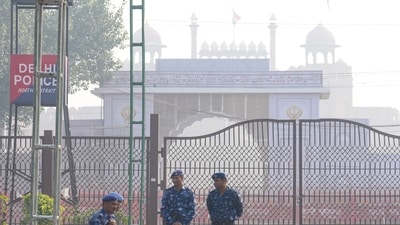 Gram it: Those wanting to visit must note that the Red Fort complex has been cordoned off; after the blast in Old Delhi on Monday. Here's a glimpse of some security personnel guarding the monument. (Photo: Kamal Kishore/PTI)