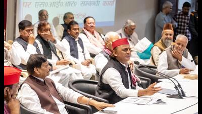 Samajwadi Party president Akhilesh Yadav addressing the press conference in Lucknow on Wednesday. (HT) Samajwadi Party president Akhilesh Yadav addressing the press conference in Lucknow on Wednesday. (HT)