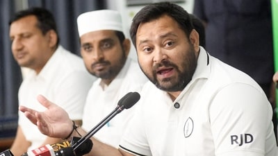 Mahagathbandhan CM face Tejashwi Yadav addressed a press conference after the exit poll predictions came out. (HT Photo/ Santosh Kumar)