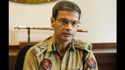 A day after former Northern Command army commander Lieutenant General DS Hooda (retd) accused Punjab Police personnel on VIP escort duty of hitting his car on the Zirakpur flyover in Mohali and then making off, director general of police Gaurav Yadav on Thursday issued six guidelines to his force. (X) A day after former Northern Command army commander Lieutenant General DS Hooda (retd) accused Punjab Police personnel on VIP escort duty of hitting his car on the Zirakpur flyover in Mohali and then making off, director general of police Gaurav Yadav on Thursday issued six guidelines to his force. (X)