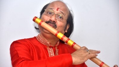 Pandit Ronu Majumdar performed at the foundation day celebrations of UP Sangeet Natak Academy on Thursday Pandit Ronu Majumdar performed at the foundation day celebrations of UP Sangeet Natak Academy on Thursday