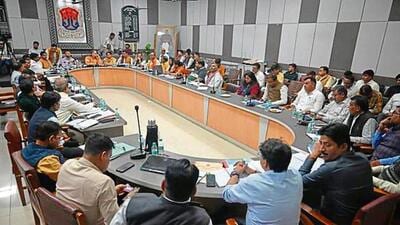 LMC executive committee meeting in progress on Thursday. (Mushtaq Ali/HT) LMC executive committee meeting in progress on Thursday. (Mushtaq Ali/HT)