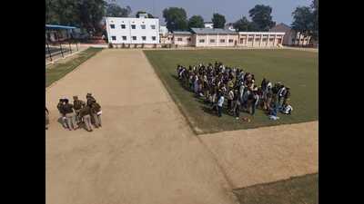 The arrested accused of Operation Shikanja, in Azamgarh, on Thursday. (HT Photo) The arrested accused of Operation Shikanja, in Azamgarh, on Thursday. (HT Photo)