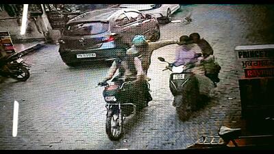 The chain, which included a pendant, was valued at over ₹2 lakh, the victim claimed (HT Photo) The chain, which included a pendant, was valued at over ₹2 lakh, the victim claimed (HT Photo)