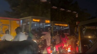 The footage captures a humorous but insightful view of daily life in Bengaluru. (X@Karnataka Portfolio) The footage captures a humorous but insightful view of daily life in Bengaluru. (X@Karnataka Portfolio)