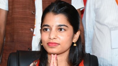 Playback singer Maithili Thakur reacts as she continues lead in the Bihar assembly election battle from Alinagar seat (ANI)