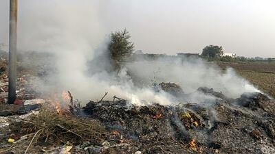 As per the Central Pollution Control Board data, AQI in Ghaziabad has consistently been in the “very poor” category since November 7. On Friday, the AQI was recorded at 370. (Sakib Ali/HT Photo) As per the Central Pollution Control Board data, AQI in Ghaziabad has consistently been in the “very poor” category since November 7. On Friday, the AQI was recorded at 370. (Sakib Ali/HT Photo)
