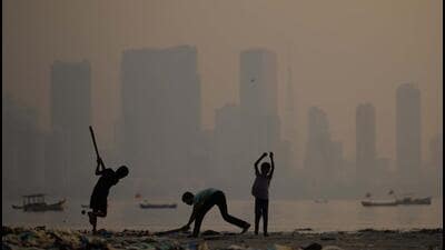 Gufran Beig, chair professor at the National Institute of Advanced Studies (NIAS), said the coming weeks would see further decline in air quality. (Satish Bate/ Hindustan Times) Gufran Beig, chair professor at the National Institute of Advanced Studies (NIAS), said the coming weeks would see further decline in air quality. (Satish Bate/ Hindustan Times)
