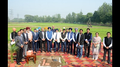 ML Jat laid the foundation stone for a state-of-the-art International Hostel in the university campus on Friday. (HT Photo)