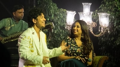 Papon has collaborated with singer Shreya Ghosal and Salim-Sulaiman Papon has collaborated with singer Shreya Ghosal and Salim-Sulaiman