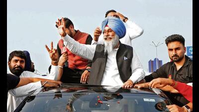 Sandhu secured a total of 42,649 votes against SAD nominee Sukhwinder Kaur Randhawa’s 30,558 (HT Photo) Sandhu secured a total of 42,649 votes against SAD nominee Sukhwinder Kaur Randhawa’s 30,558 (HT Photo)
