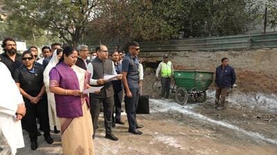 The CM has directed ministers and senior officials from all departments to intensify sanitation efforts across the city. (HT photo) The CM has directed ministers and senior officials from all departments to intensify sanitation efforts across the city. (HT photo)
