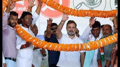 There’s a lesson in the results for Tejashwi, Rahul Gandhi and Mukesh Sahani. You can’t surface just before the elections to entice the voters with gimmicks and expect to sweep them off their feet. (AICC/ANI) There’s a lesson in the results for Tejashwi, Rahul Gandhi and Mukesh Sahani. You can’t surface just before the elections to entice the voters with gimmicks and expect to sweep them off their feet. (AICC/ANI)