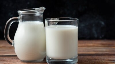 Dr Sambit Bhuyan, a gastroenterologist, warns that raw milk can be dangerous for you Here's what you must know. (Freepik) Dr Sambit Bhuyan, a gastroenterologist, warns that raw milk can be dangerous for you Here's what you must know. (Freepik)