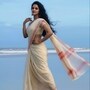 <p>పర్ఫెక్ట్ ఫిగర్ అంటే ఇలా ఉండాలి అన్నట్లుగా నటి జ్యోతి పూర్వజ్ చేసిన ఈ ఫొటో షూట్ ఇప్పుడు వైరల్ అవుతోంది.</p>