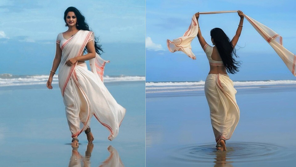 <p>జ్యోతి పూర్వజ్ ఇన్‌స్టా మొత్తం ఇలాంటి హాట్ ఫొటోలతోనే నిండిపోయాయి.</p>