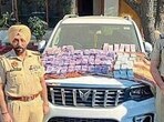Mohali police have busted an interstate fake currency syndicate, seizing <span class='webrupee'>₹</span>9.95 crore in fake and demonetised notes in Dera Bassi. (HT Photo) Mohali police have busted an interstate fake currency syndicate, seizing <span class='webrupee'>₹</span>9.95 crore in fake and demonetised notes in Dera Bassi. (HT Photo)