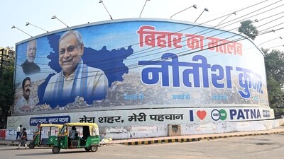 A view of poster of Bihar Chief Minister Nitish Kumar near Tara Mandal in Patna. (Photo by Santosh Kumar/ Hindustan Times)