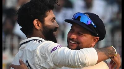 Kolkata, India - Nov. 15, 2025: Indian bowler Ravindra Jadeja and Kuldeep Singh on second day of India-SA First Test match at Eden Gardens in Kolkata, India, on Saturday, November 15, 2025. (Photo by Samir Jana/ Hindustan Times) (Hindustan Times) Kolkata, India - Nov. 15, 2025: Indian bowler Ravindra Jadeja and Kuldeep Singh on second day of India-SA First Test match at Eden Gardens in Kolkata, India, on Saturday, November 15, 2025. (Photo by Samir Jana/ Hindustan Times) (Hindustan Times)