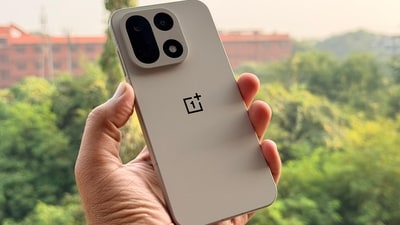 OnePlus 15 is the most powerful Android phone in the country right now. (Ayushmann Chawla)