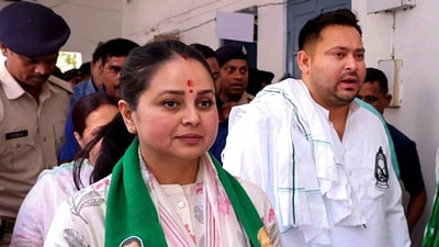 Lalu Yadav's daughter Rohini Acharya accuses Tejashwi Yadav's camp of ‘throwing her out’ after quitting politics (PTI) Lalu Yadav's daughter Rohini Acharya accuses Tejashwi Yadav's camp of ‘throwing her out’ after quitting politics (PTI)