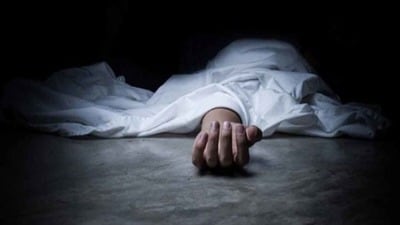 জমি-জটিলতায় মৃত্যুর ১ মাস পরে হাইকোর্টের নির্দেশে করব থেকে তোলা হল মহিলার দেহ
