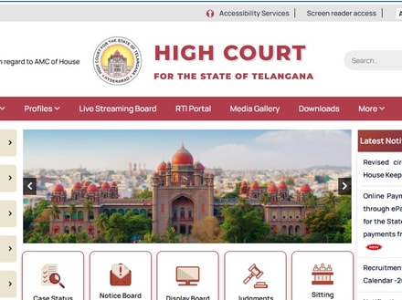 <p>తెలంగాణ హైకోర్టు వెబ్‌సైట్‌ను సైబర్‌ నేరగాళ్లు హ్యాక్‌ చేశారు. ఆర్డర్‌ కాపీలు డౌన్లోడ్ చేస్తుండగా ఆన్‌లైన్‌ బెట్టింగ్‌ సైట్‌ ఓపెన్ అయింది. వెంటనే అప్రమత్తమైన అధికారులు… సైబర్ పోలీసులకు ఫిర్యాదు చేశారు.</p>