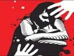 8ఏళ్ల బాలికకు చాక్లెట్​ ఆశ చూపి..