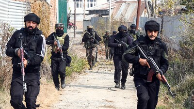 Pulwama, Nov 14 (ANI): Jammu and Kashmir Police Special Operations Group (SOG) and CRPF conduct raids and search operations in several residential areas, suspected to be linked with Jamaat-e-Islami and militant groups, amid heightened security following the blast near Delhi’s Red Fort, in Pulwama on Friday. (ANI Photo) (Basit Zargar) Pulwama, Nov 14 (ANI): Jammu and Kashmir Police Special Operations Group (SOG) and CRPF conduct raids and search operations in several residential areas, suspected to be linked with Jamaat-e-Islami and militant groups, amid heightened security following the blast near Delhi’s Red Fort, in Pulwama on Friday. (ANI Photo) (Basit Zargar)