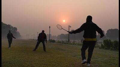 Delhi woke up to its coldest November morning in more than three years on Sunday (Arvind Yadav/HT PHOTO) Delhi woke up to its coldest November morning in more than three years on Sunday (Arvind Yadav/HT PHOTO)