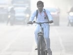 Several parents told HT that the worsening air quality has pushed them towards preferring online classes. (HT file photo) Several parents told HT that the worsening air quality has pushed them towards preferring online classes. (HT file photo)