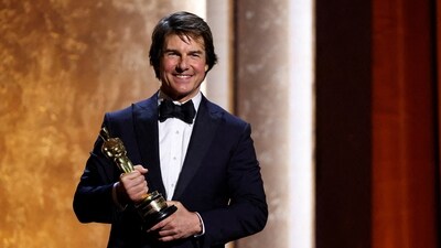 Tom Cruise poses with his honorary Oscar during the Academy of Motion Picture Arts and Sciences 16th Governors Awards in Los Angeles, California, U.S., November 16, 2025. REUTERS/Mario Anzuoni     TPX IMAGES OF THE DAY (REUTERS)