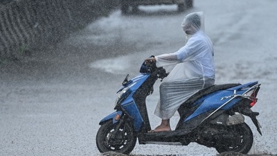 చెన్నైలో భారీ వర్షాలు.. (AFP) చెన్నైలో భారీ వర్షాలు.. (AFP)