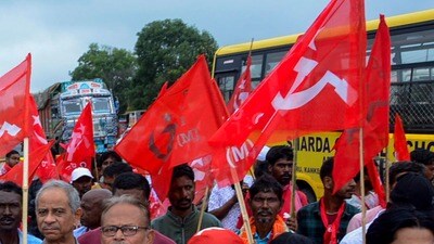 ২৪-র ভুল থেকে শিক্ষা, আগামী ভোটে কড়া শৃঙ্খলার পথে আলিমুদ্দিন, শুরু হচ্ছে বাংলা বাঁচাও যাত্রা ২৪-র ভুল থেকে শিক্ষা, আগামী ভোটে কড়া শৃঙ্খলার পথে আলিমুদ্দিন, শুরু হচ্ছে বাংলা বাঁচাও যাত্রা