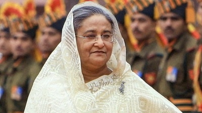 ফাঁসির সাজা শুনে গর্জন শেখ হাসিনার (ছবি - PTI) ফাঁসির সাজা শুনে গর্জন শেখ হাসিনার (ছবি - PTI)