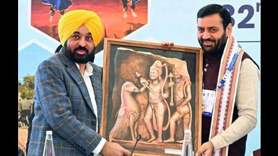 Punjab CM Bhagwant Mann and Haryana CM Nayab Singh Saini, during the 32nd meeting of the Northern Zonal Council, in Faridabad on Monday. (ANI)