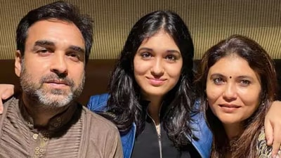 Pankaj Tripathi and Mridula Tripathi with daughter Aashi Pankaj Tripathi and Mridula Tripathi with daughter Aashi
