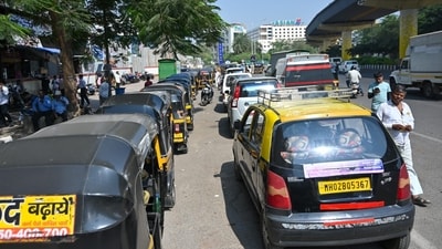 On Monday, long queues were seen on CNG pumps for refuelling after the pipeline damage affected thousands of vehicles ( Raju Shinde/Hindustan Times)