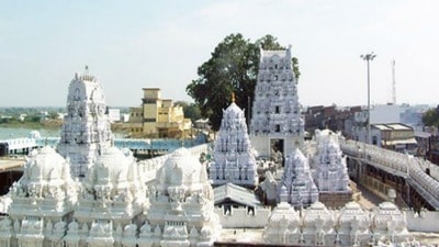 వేములవాడ రాజన్న ఆలయం వేములవాడ రాజన్న ఆలయం