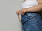 According to the gastroenterologist, to reduce belly fat, you can start with a 12:12 fasting schedule, which is the mildest option. 